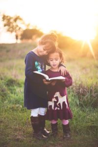 DOs and DON'Ts of Raising An Oldest Child- Children especially the oldest, love their siblings