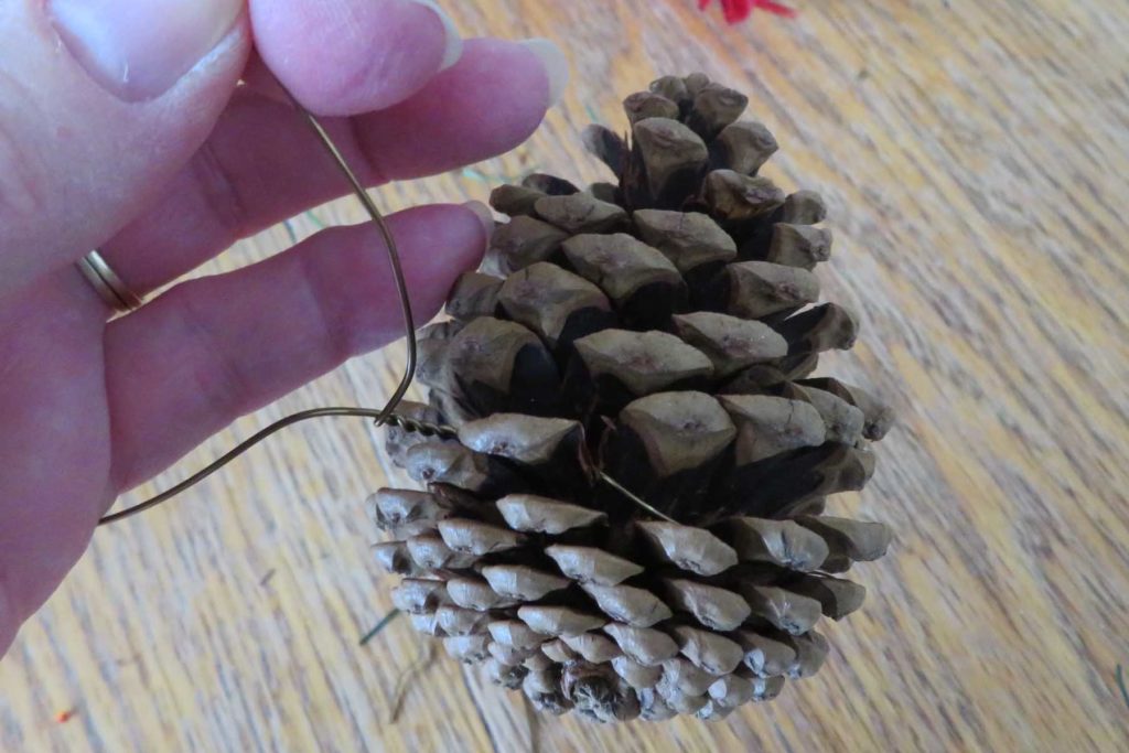 Christmas Lantern Wreath- wire pinecones