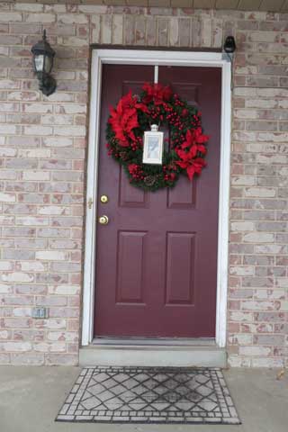 Christmas Lantern Wreath