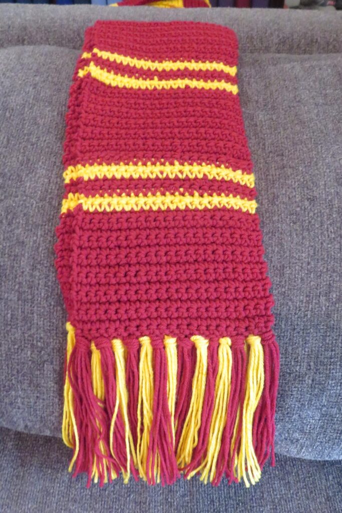 Gryffindor Scarf free crochet pattern