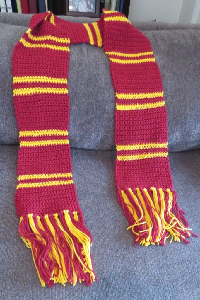 Gryffindor Scarf- free  crochet pattern