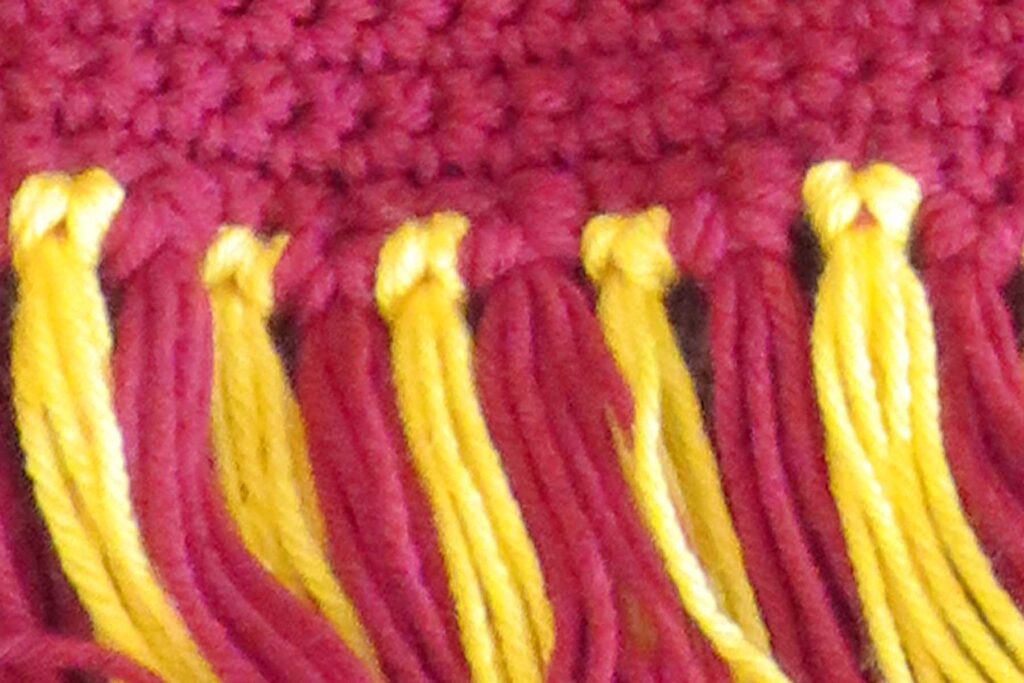 Fringe for scarf-knots